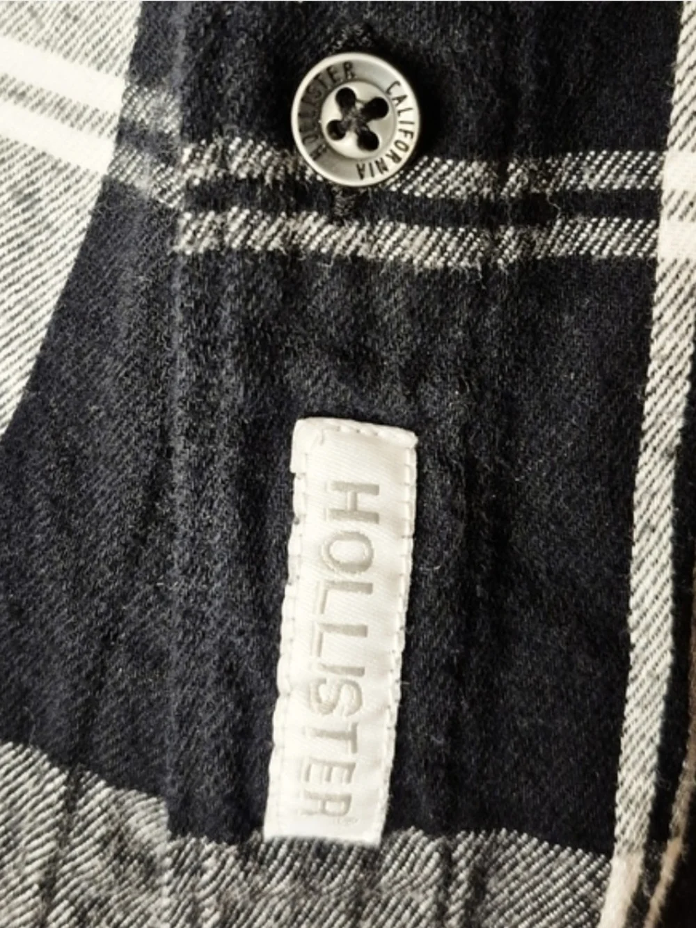 Hollister Black & Gray Plaid Hooded Flannel Shirt – Medium